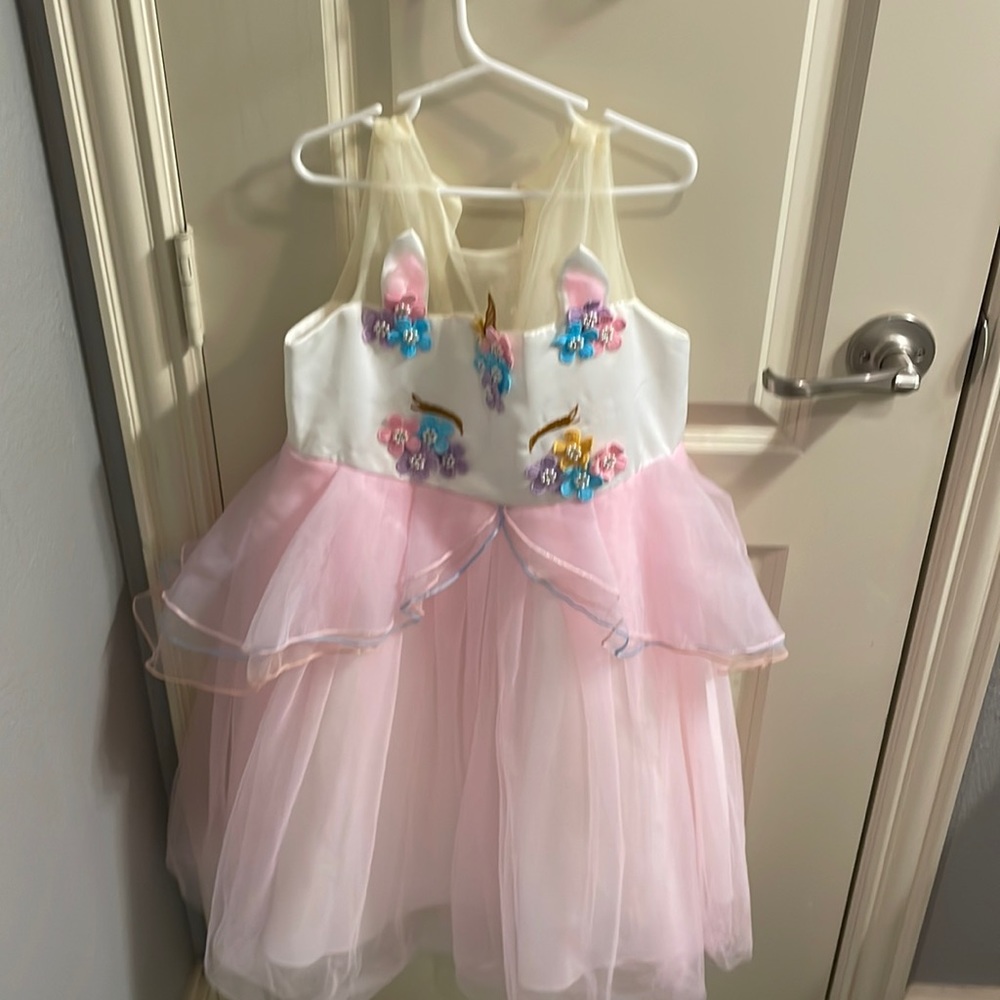 Unicorn dress size 7-8